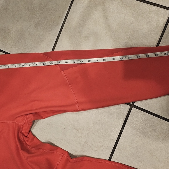 Victoria’s Secret Victoria Sport Capri Leggings - Picture 16 of 16